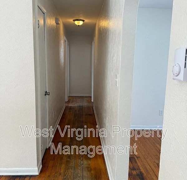 309 E Prince St — Photo 9