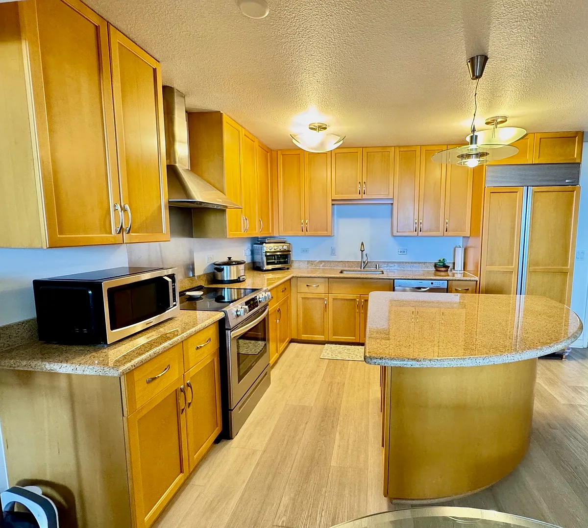 Building Photo - 1288 Kapiolani Blvd #3306