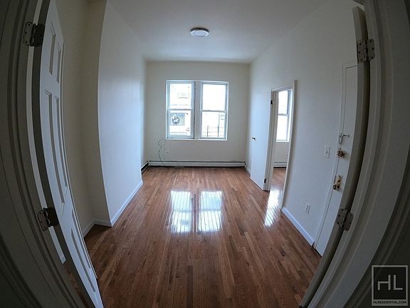 2nd image of 498 Flatbush Ave APT 2