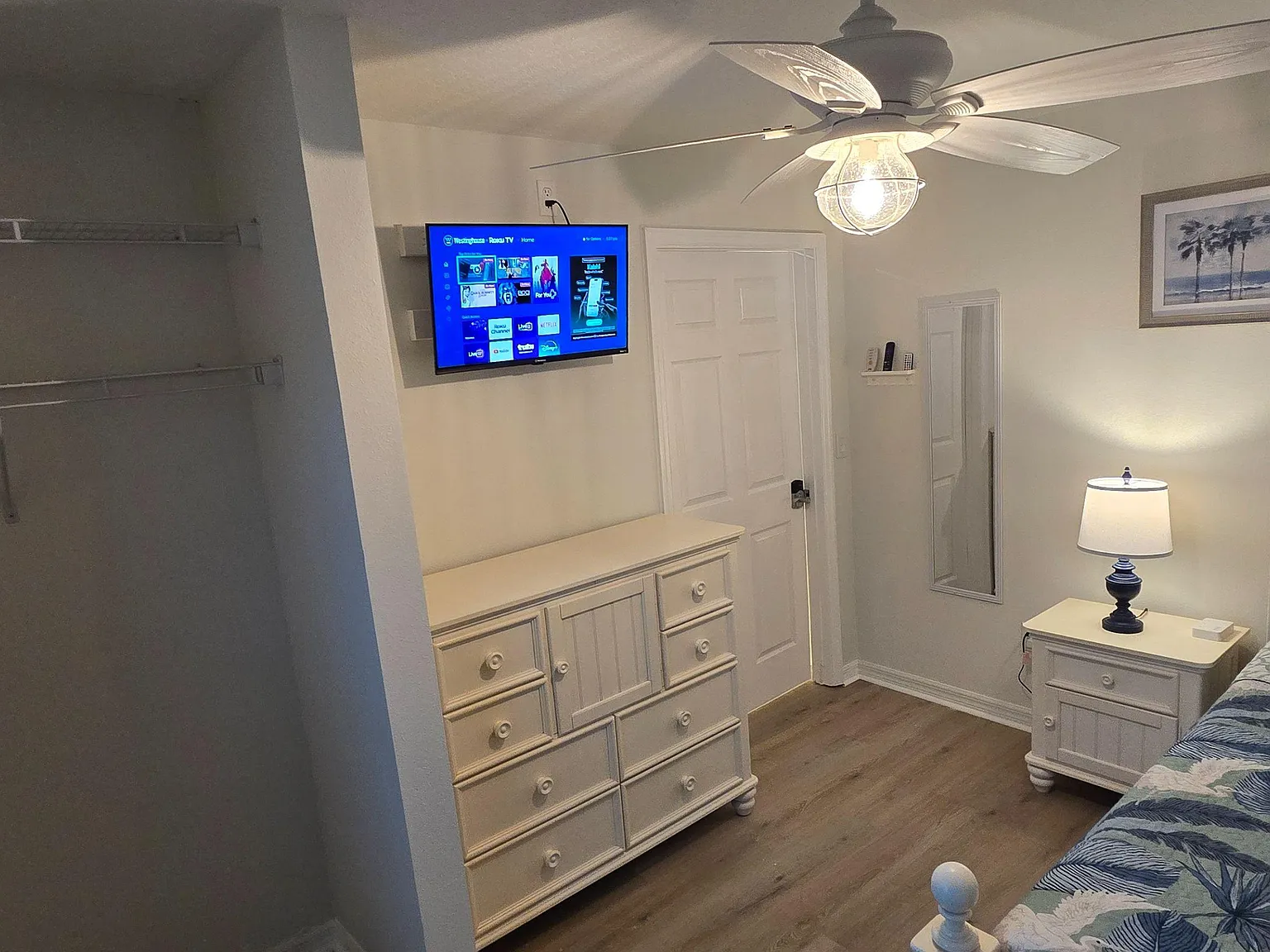 4 bed, 2.0 bath, 1900 sqft, $862 — Photo 2