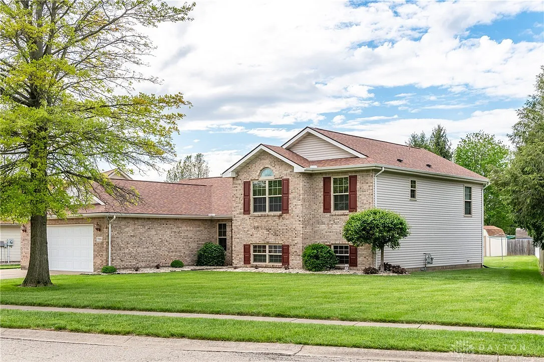 7916 Kings Ridge Cir photo 1