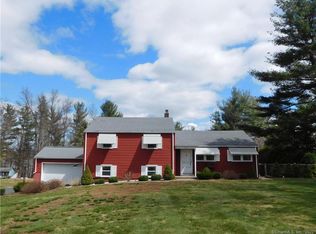 240 East St N, Suffield, CT 06078