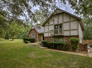 4004 SW Hickory Ln, Blue Springs, MO 64015