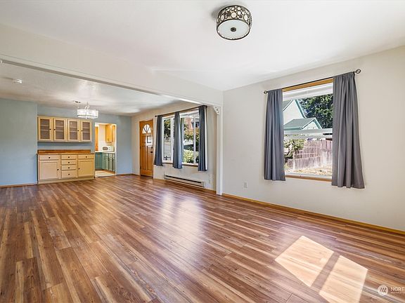 4th image of 3703 Burwell Street