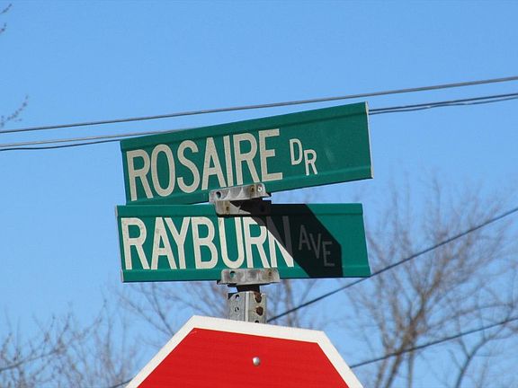 5th image of 1409 Rosaire Dr