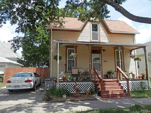 2nd image of 105 S 11th St