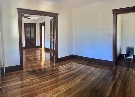3rd image of 435 Essex St #1