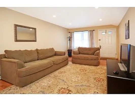 Sold by Calabrese Real Estate | media 32