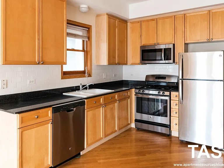 1328 W Diversey Pkwy #2 — Photo 1