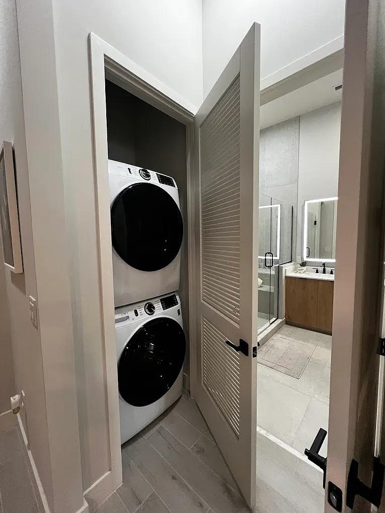1 bed, 1.0 bath, 689 sqft, $2,050 — Photo 4