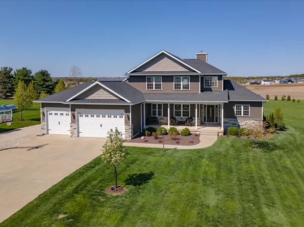 310 Copperhill Dr, Mahomet, IL 61853