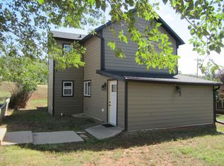 1330 Sherman St, Hot Springs, SD 57747