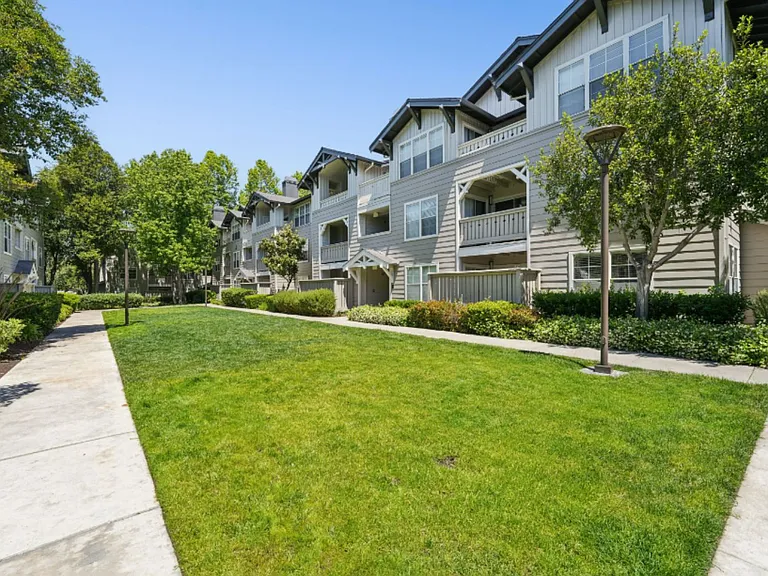 The Presidio Apartments — Photo 46