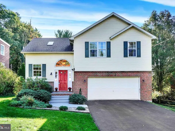 408 Hillcrest Rd, York, PA 17403