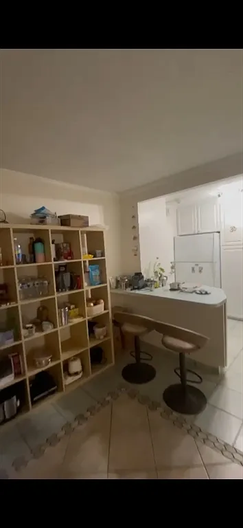 1 bed, 1.0 bath, 870 sqft, $3,200 — Photo 3