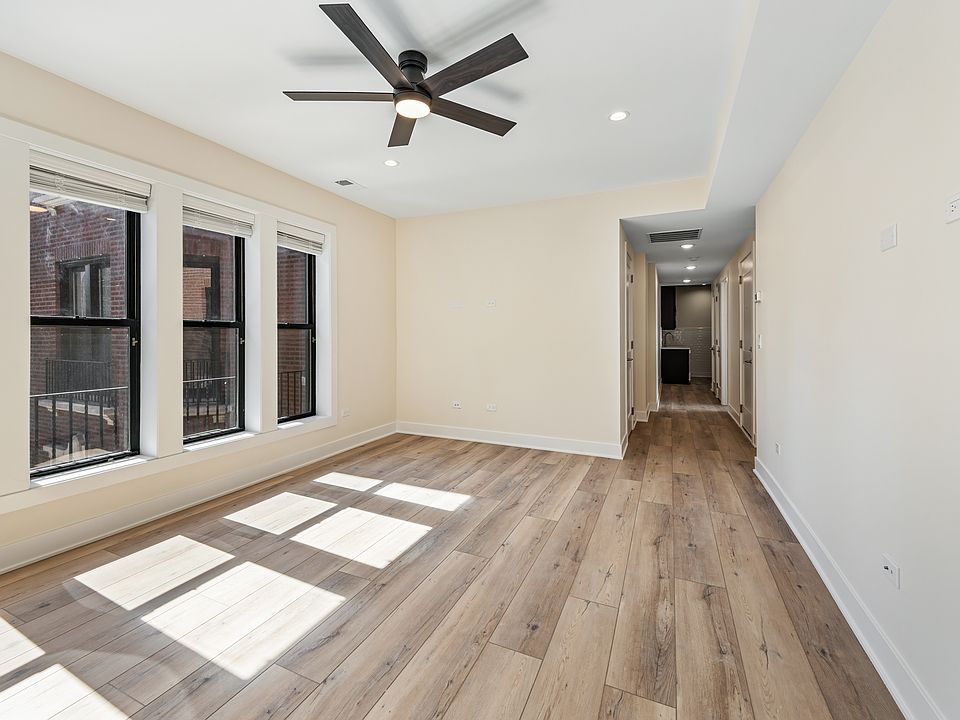 1st image of 1248 W Addison St APT 1C