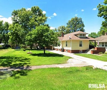 422 Johnson St, Carlinville, IL, 62626