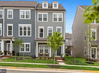 1614 Grove Chestnut Rd, Dumfries, VA 22026