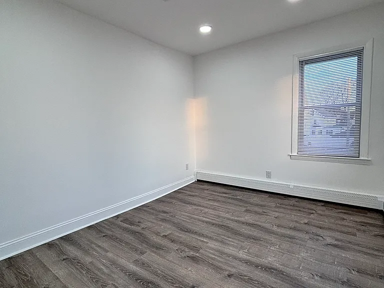 12 Pine St #2 — Photo 15