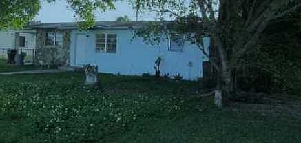 2nd image of 425 SW 8th Ave