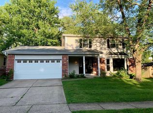 230 Village Creek Ct, Ballwin, MO 63021