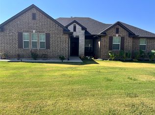 612 Fawn Trl, Tioga, TX 76271