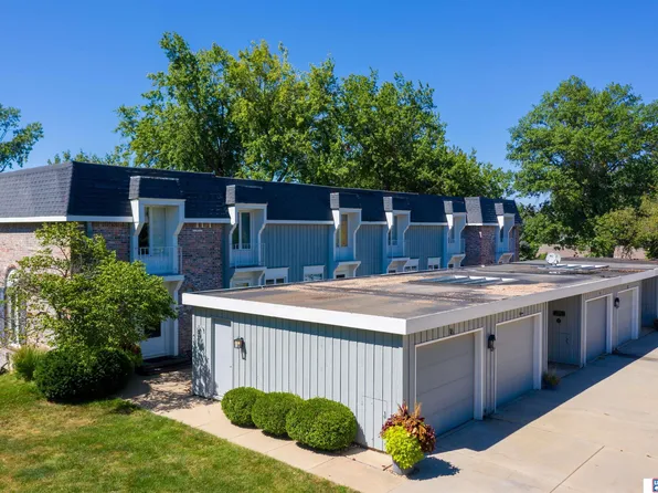 7111 Oldpost Rd #13, Lincoln, NE 68506