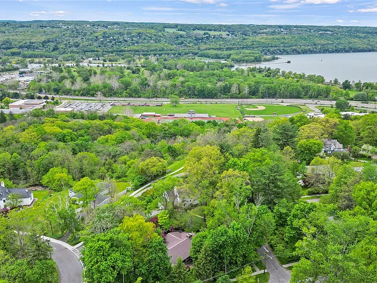 102 Corson Pl — Photo 10