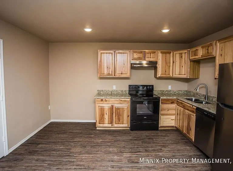 2508 N Avenue P — Photo 4