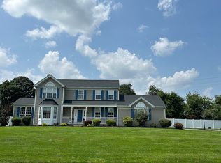 25 Running Brook Cir, Flemington, NJ 08822