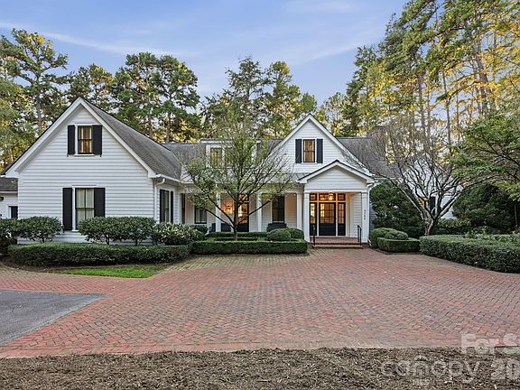 2nd image of 166 Iron Gate Cir