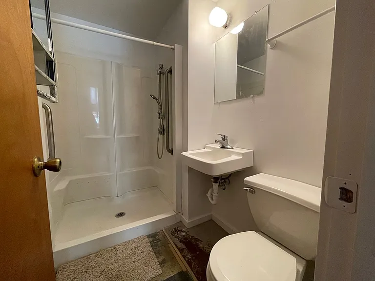 130 E Broadway St #1 — Photo 9
