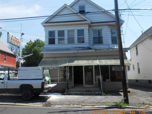 1335 Crane St, Schenectady, NY 12303