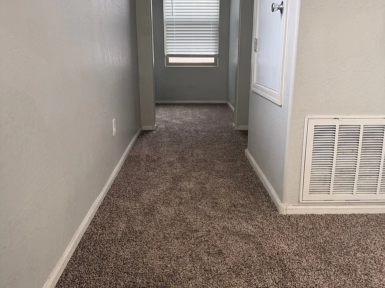 11010 W Elm St — Photo 5
