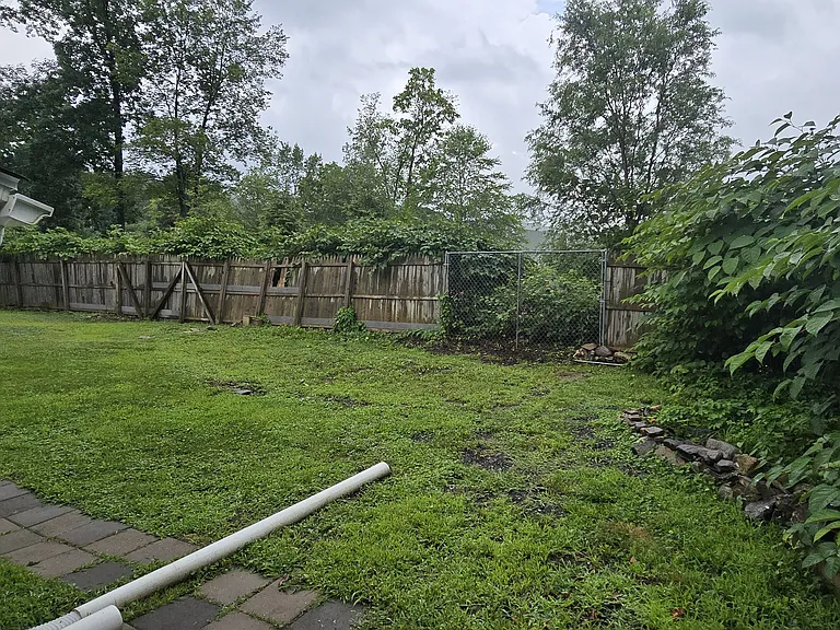 148 Falls Ave #2 — Photo 3