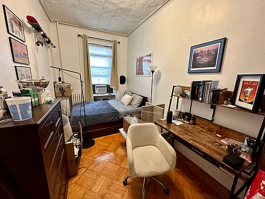 Rented by OvCo Realty | media 9