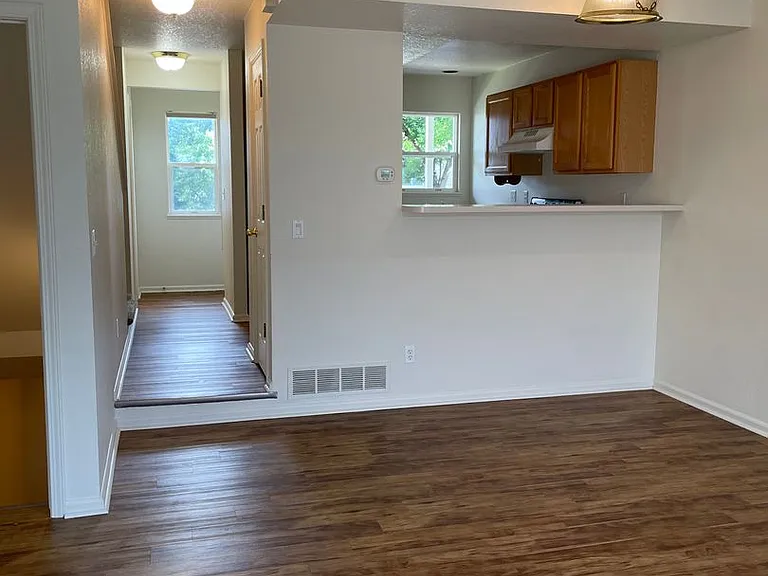 2950 Neil Dr #8 — Photo 9