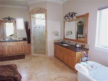 3rd image of 2815 Miller Ct