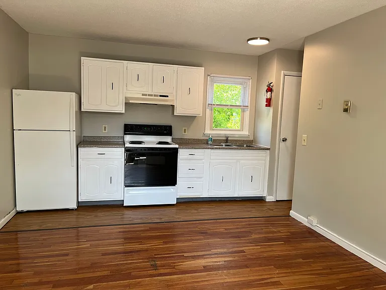 61 Elmwood Avenue — Photo 7