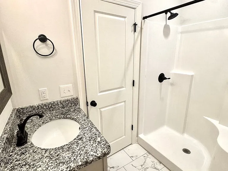 127 Birchwood Pl — Photo 10