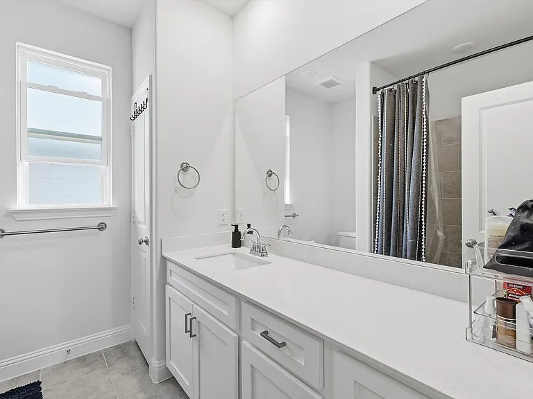 105 Portina Dr — Photo 17