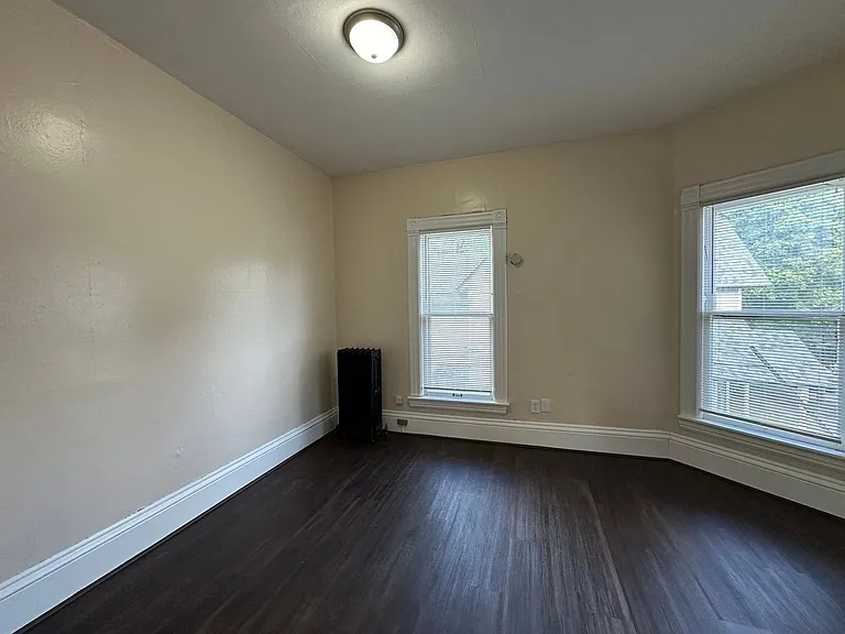 1040 Jackson NW — Photo 6