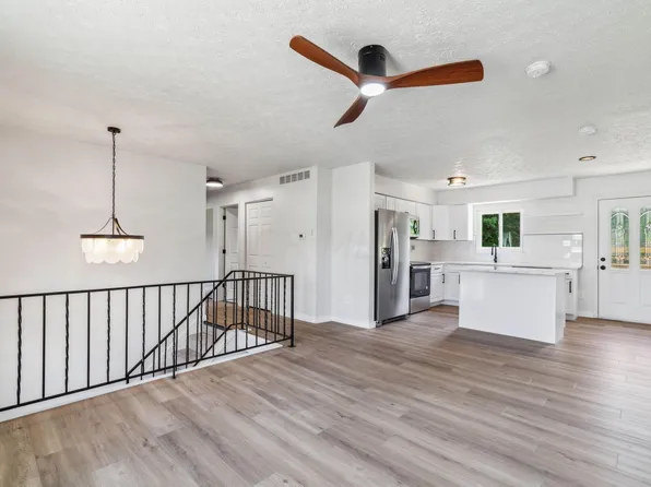 5421 Refugee Rd, Columbus, OH 43232
