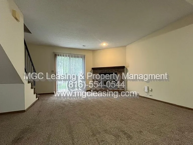 3557-3563 NE Independence Cir — Photo 16