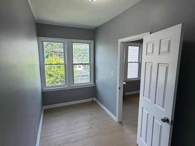 192 Mapes Ave #1 — Photo 11
