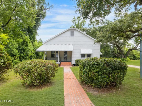 317 Dauterive Dr, New Iberia, LA 70563