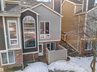 Summa Glen, Strathcona County, AB T8A 4W3