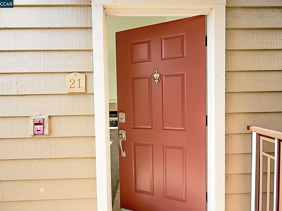 2nd image of 140 Reflections Dr APT 21