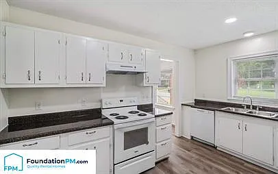 3749 Rhea Ave — Photo 4