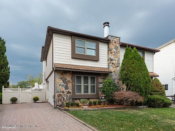 2nd image of 23 Vineland Ave